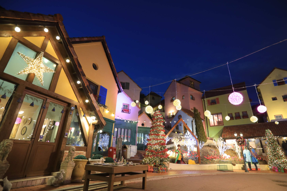 Petite France Gyeonggi - Image 9 of 10