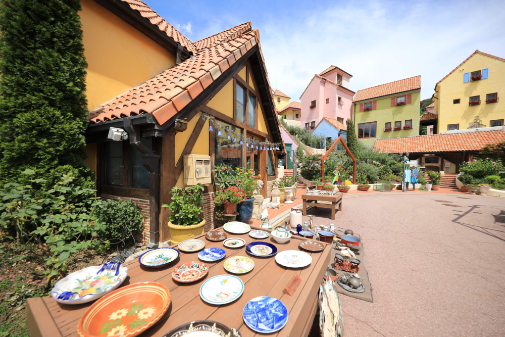 Petite France Gyeonggi - Image 10 of 10