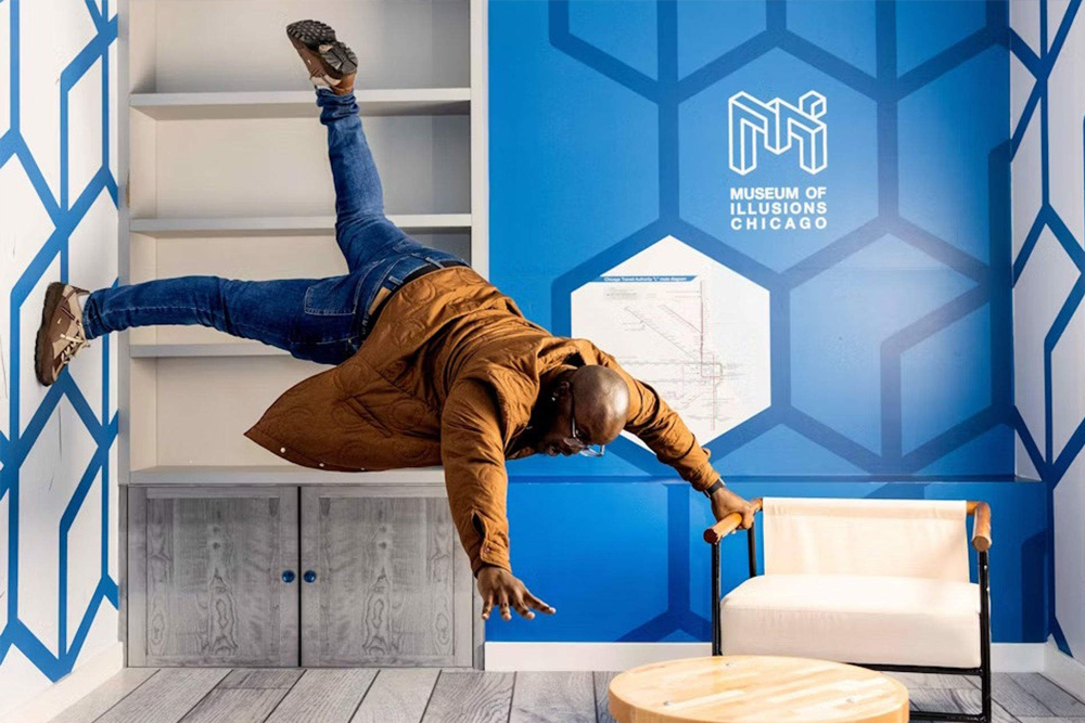 Museum of Illusions Chicago - Image 3 of 5