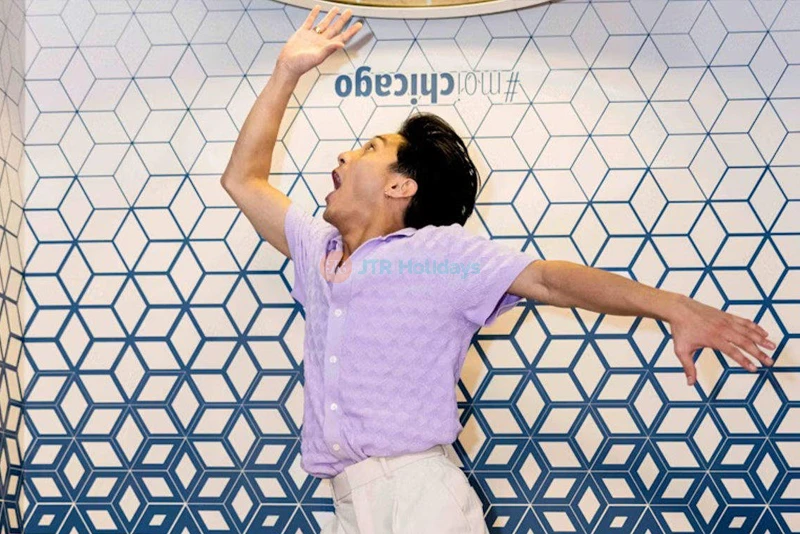 Museum of Illusions Chicago - Image 6 of 9