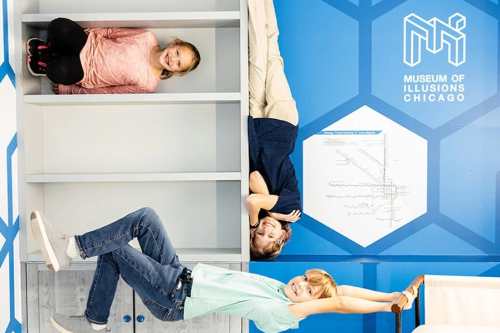 Museum of Illusions Chicago - Image 8 of 9