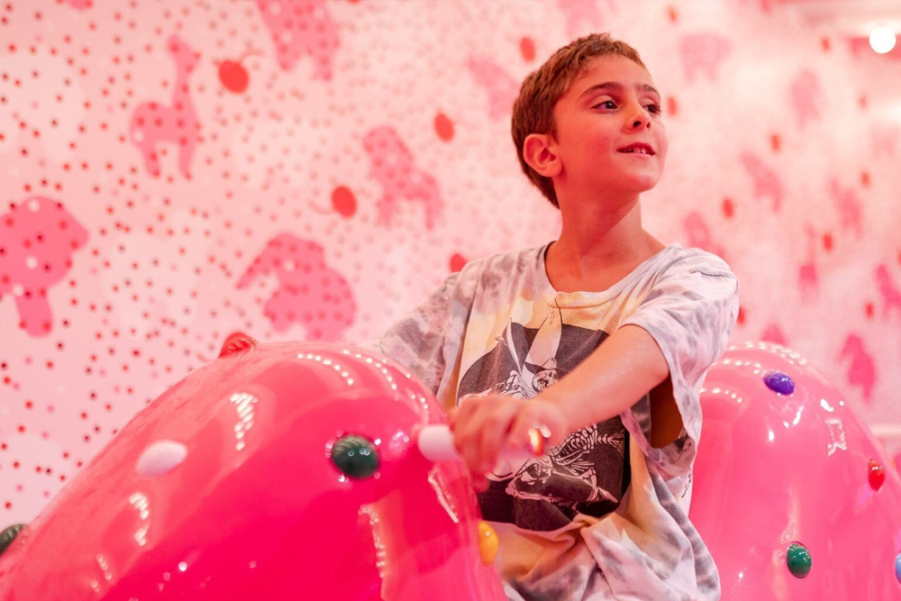 Museum of Ice Cream Chicago - Besuchen Sie das Museum of Ice Cream Chicago für unbegrenzte Leckereien, interaktive Ausstellungen und unterhaltsame Installationen. Erkunden Sie eiscreme-themenbezogene Räume, probieren Sie einzigartige Köstlichkeiten und schaffen Sie süße Erinnerungen mit Ihren Liebsten! Museum of Ice Cream Chicago - Bild 5 von 5