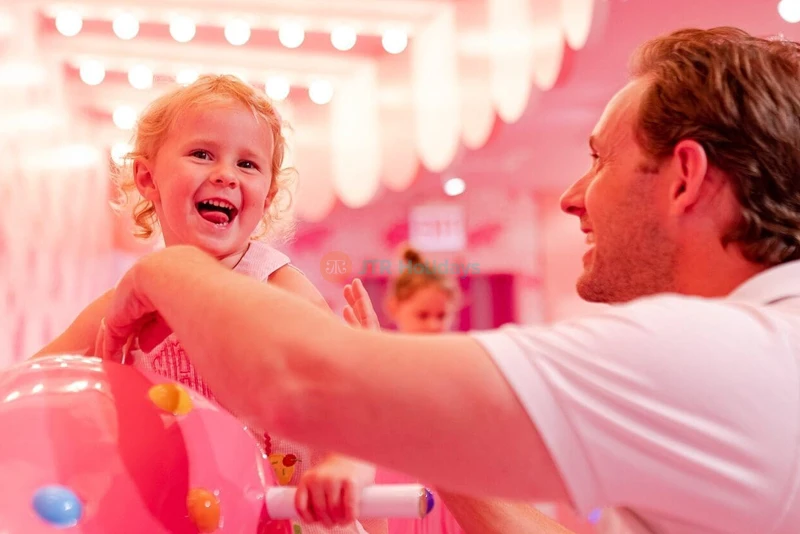 Museum of Ice Cream Chicago: Sweet Treats - Interactive Fun for All Ages - JTR Holidays - Image 7 of 8