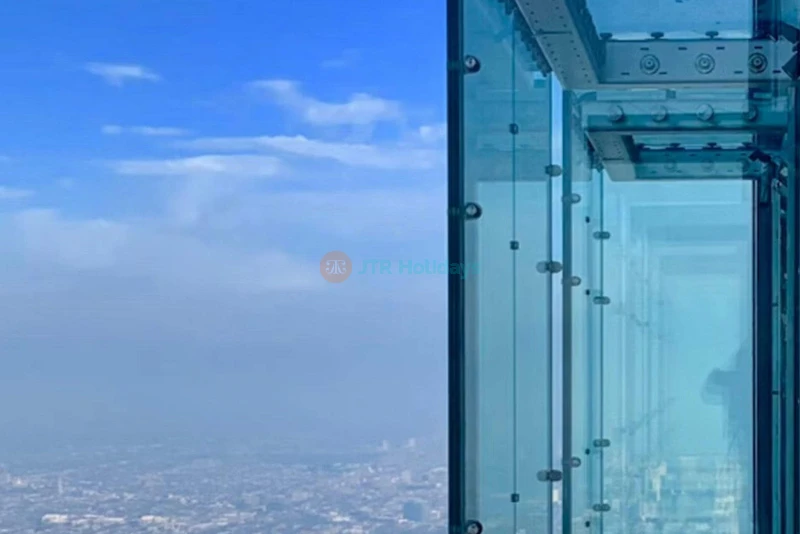 Skydeck Chicago Ticket | Stunning Views from Willis Tower - JTR Holidays