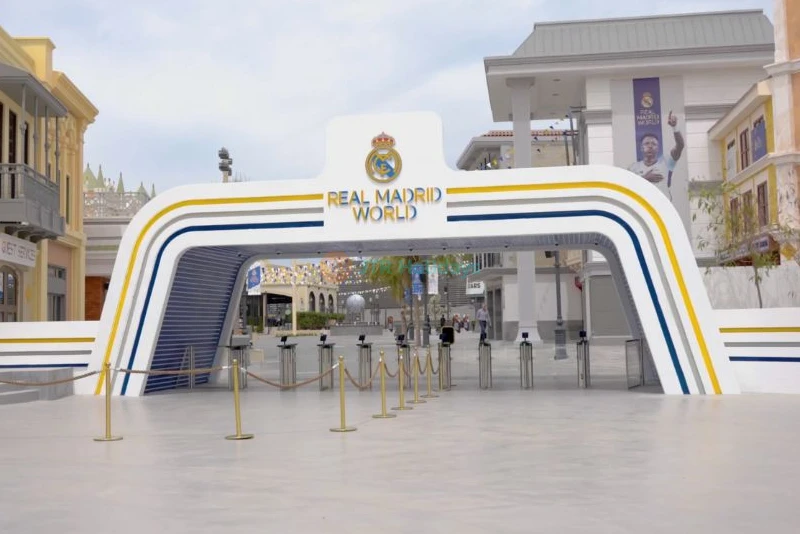 Real Madrid World Dubai + Ain Dubai Combo – Ultimate Sports & Skyline Experience - JTR Holidays