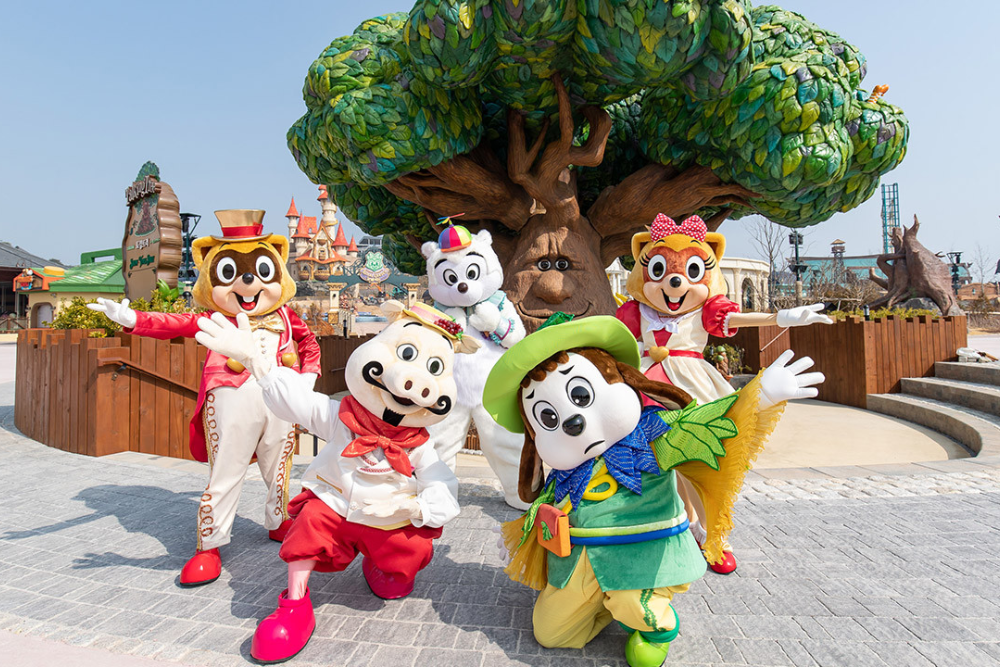 Lotte World Adventure Busan - Image 1 of 5