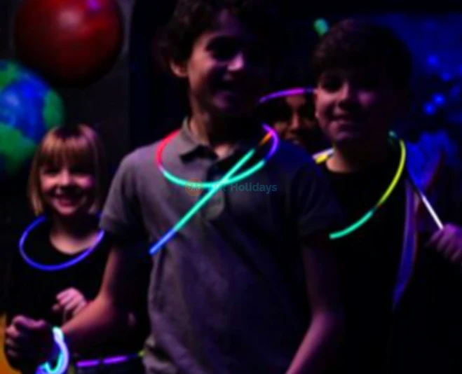 Blacklight Mini Golf at American Dream – Neon Adventure Awaits - JTR Holidays - Image 2 of 5