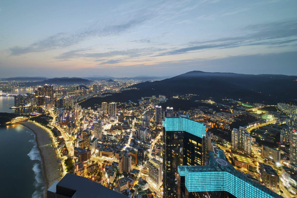 Busan X the Sky - Image 1 of 5