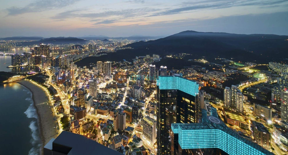 Busan X the Sky - Imagen 1 de 5