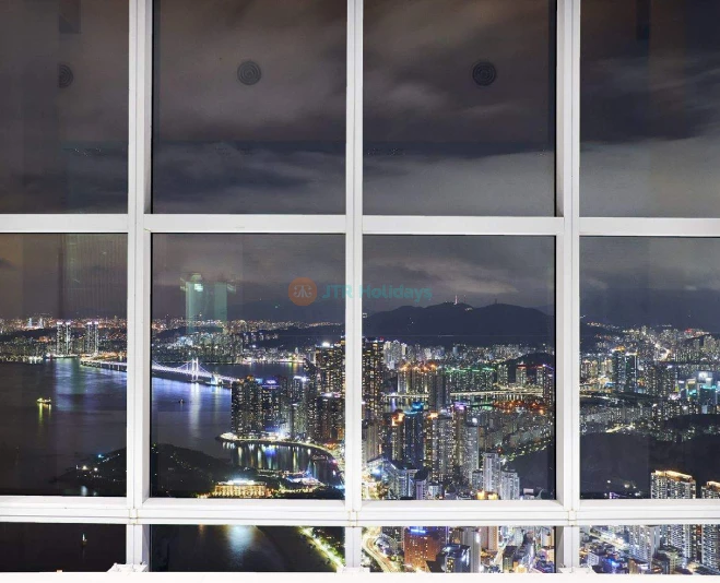 Busan X the Sky - Image 2 of 5