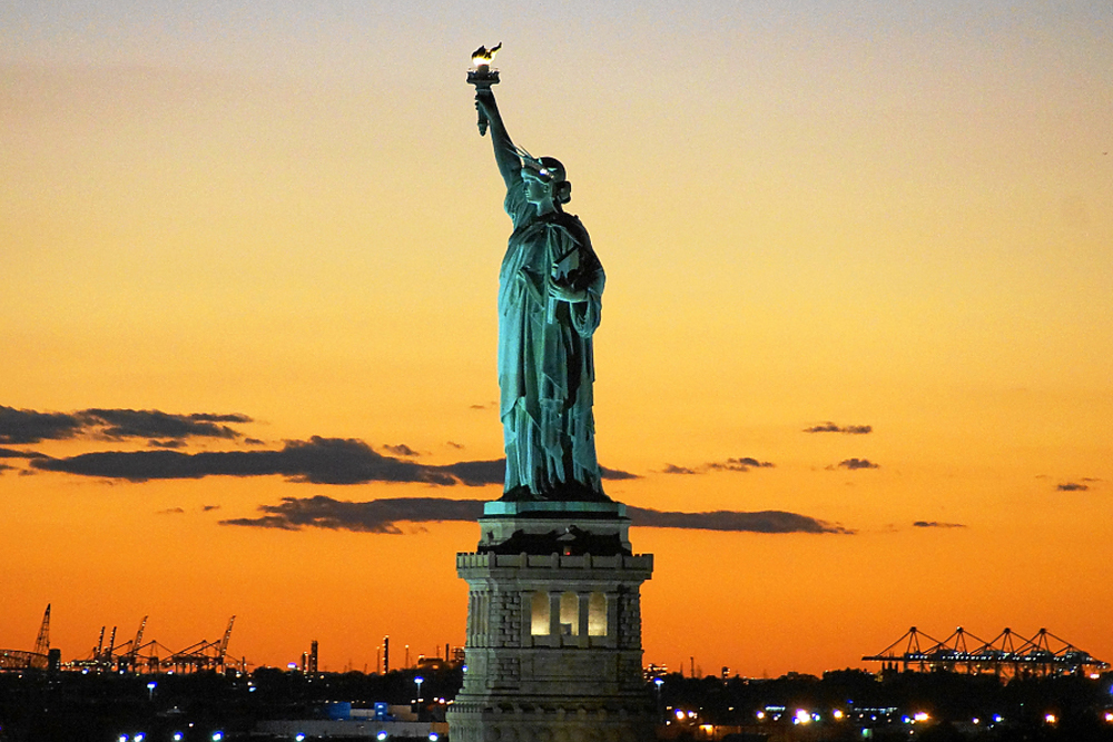 Freedom Statue of Liberty Cruise in New York - Image 5 of 5