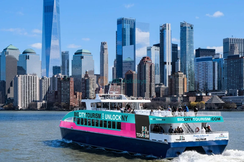 Freedom Statue of Liberty Cruise | Best NYC Sightseeing Boat Tour - JTR Holidays