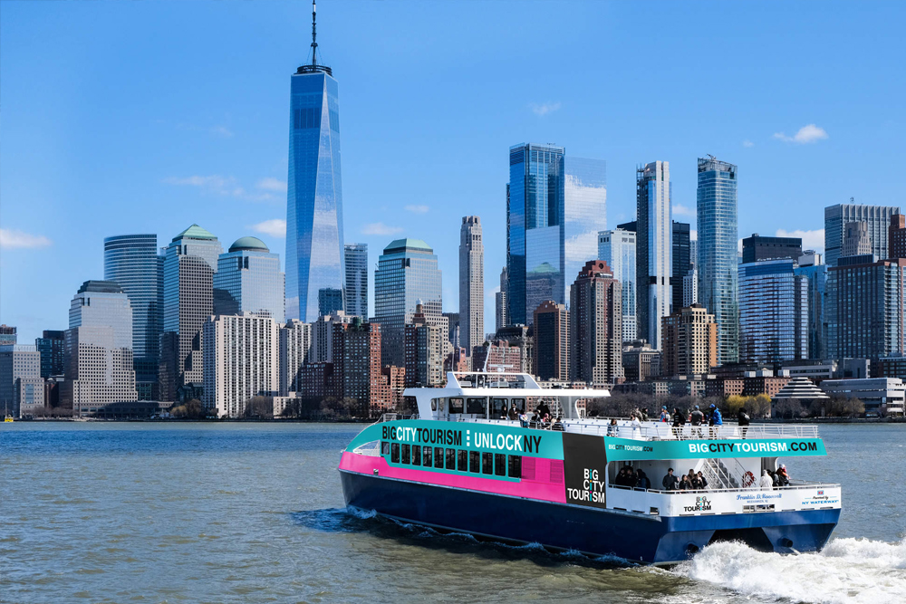 Freedom Statue of Liberty Cruise in New York - Image 7 of 8