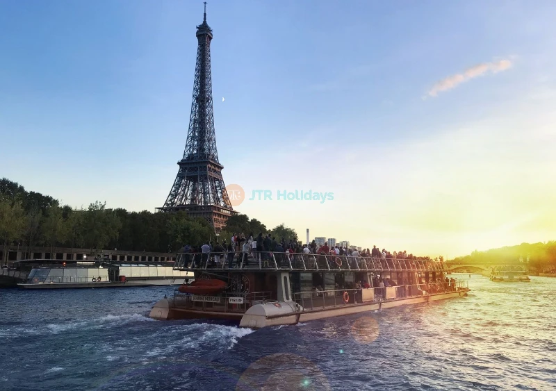 Crociera sulla Senna di 1 ora con partenza dalla Torre Eiffel