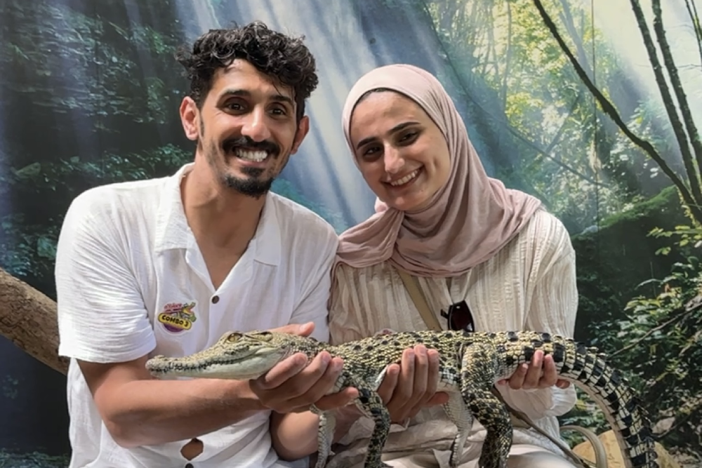 Parc Aventure des Crocodiles de Langkawi - Découvrez le Parc Aventure des Crocodiles de Langkawi, qui abrite plus de 4 000 crocodiles ! Profitez de spectacles de nourrissage captivants, de rencontres avec des dinosaures et d'expositions interactives dans un cadre tropical luxuriant. Idéal pour les familles, les amateurs de nature et les aventuriers. Parc Aventure des Crocodiles de Langkawi - Image 1 sur 5