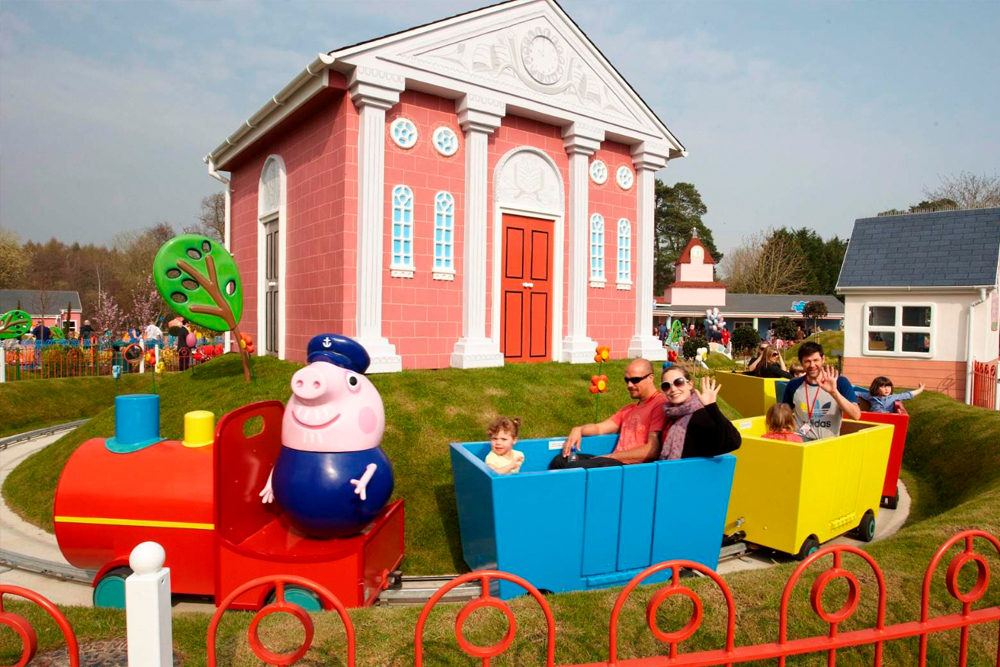 Peppa Pig World at Paultons Park - Image 3 of 5