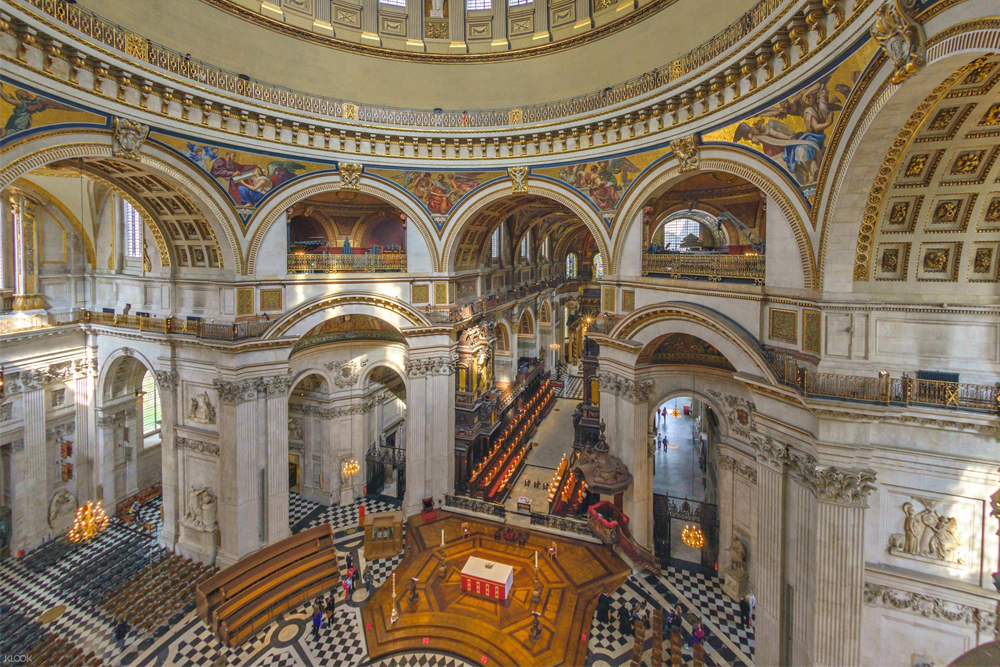 Entrada a la Catedral de San Pablo en Londres - Image 1 of 9