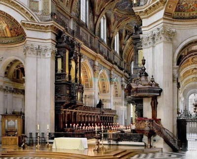 St. Paul's Cathedral Ticket in London - Book your St. Paul's Cathedral ticket and explore one of London's most iconic landmarks. Discover its stunning interiors, visit the historic crypt, and climb the majestic dome for breathtaking city views. Enjoy a self-guided tour with a multimedia guide in multiple languages. St. Paul's Cathedral Ticket in London - Image 5 of 5