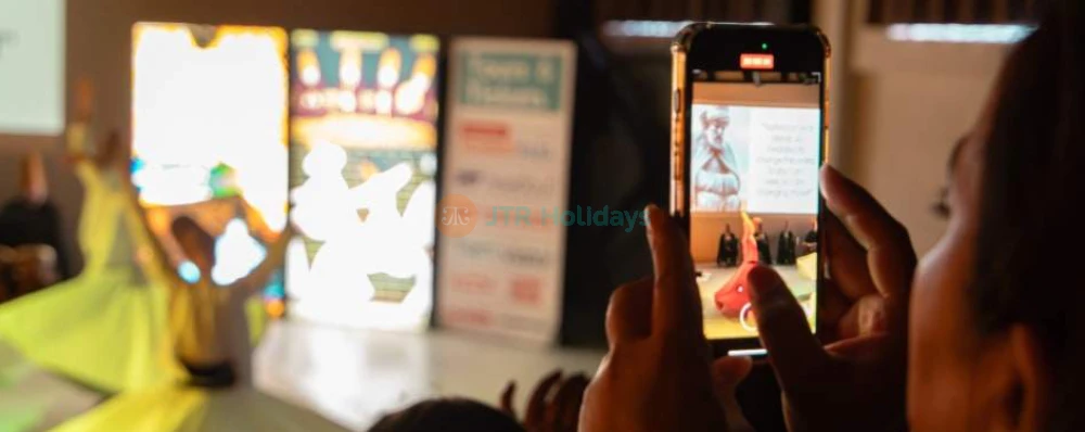 イスタンブールのセマー（旋舞）儀式 - Image 4 of 5