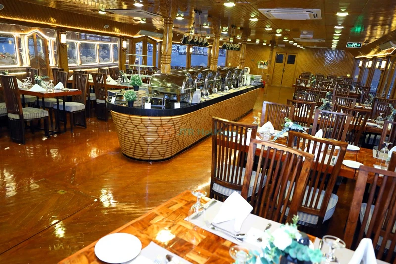 Marina Dhow Cruise Dubai - Image 8 of 9