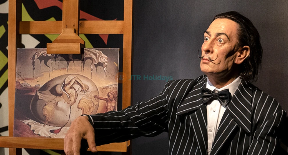 Face 2 Face Wax Museum Antalya - Meet Your Favorite Celebrities in Lifelike Wax Figures - JTR Holidays - Image 1 of 5