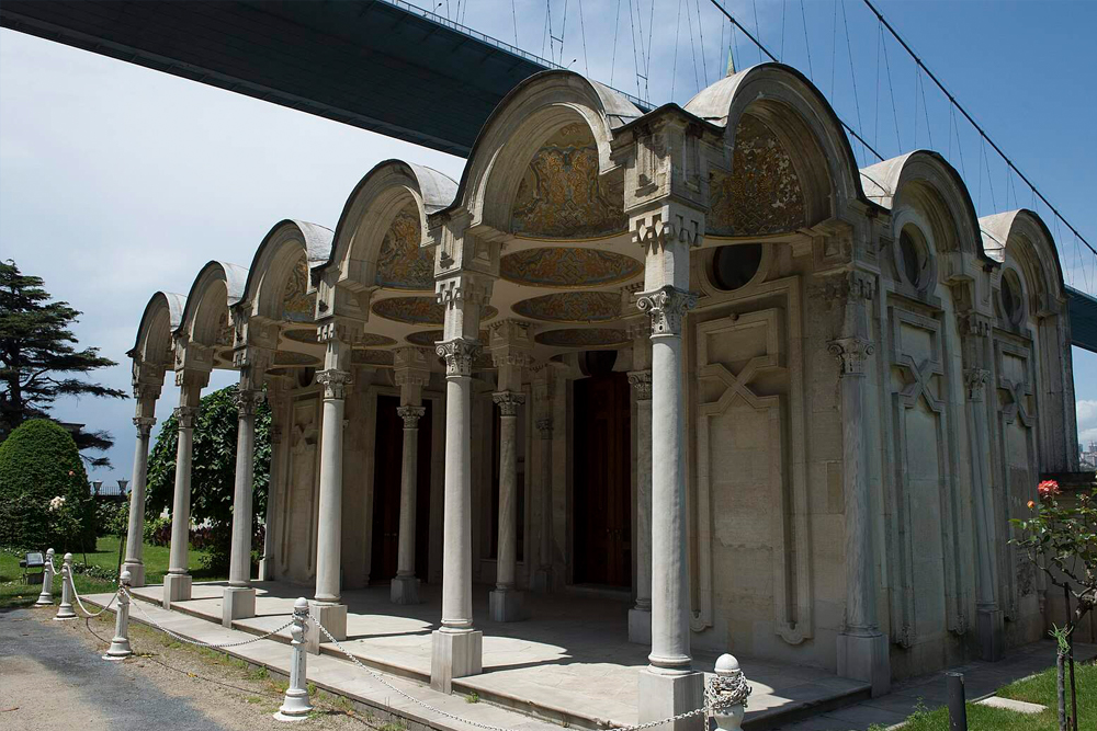 Beylerbeyi Palace Istanbul - Image 6 of 7