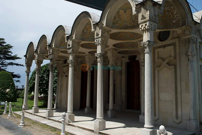 Beylerbeyi Palace Ticket Istanbul | Explore Ottoman Elegance - JTR Holidays - Image 6 of 7