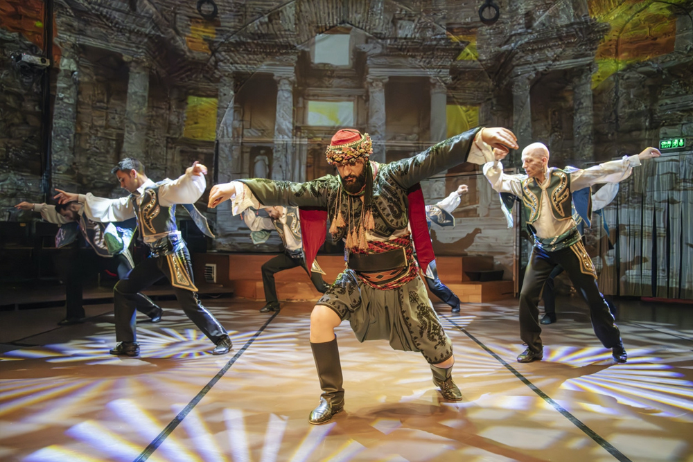 Turkish Dance Show at Hodjapasha Cultural Centre in Istanbul - Image 2 of 10