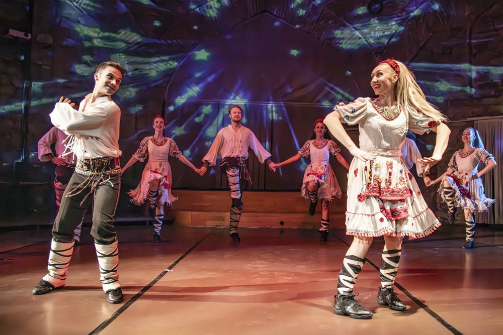 Turkish Dance Show at Hodjapasha Cultural Centre in Istanbul - Image 3 of 5