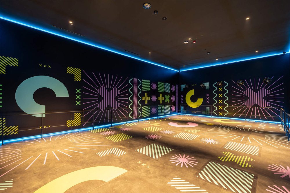Digital Experience Museum Ticket Istanbul - Book your Digital Experience Museum ticket in Istanbul and explore a world of digital art and interactive exhibits. Experience cutting-edge technology like AI, VR, and AR in a fully immersive environment. Enjoy ever-changing exhibitions that blend history and the future. Perfect for all ages, offering a personalized and inclusive journey. Secure your Digital Experience Museum ticket today for an unforgettable adventure! Digital Experience Museum Ticket Istanbul - Image 2 of 5