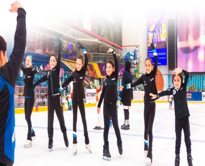 Dubai Ice Rink Ticket - Dubai Ice Rink التزلج على الجليد فى حلبة دبي مول is one of the key leisure attractions at The Dubai Mall, Book now Dubai Mall Ice Rink Tickets, Ice Skating. Dubai Ice Rink has become a social hotspot, appealing to the entire spectrum of the society, both to young and old alike. Dubai Ice Rink Ticket - Image 2 of 5