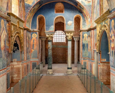 Chora-Moschee Istanbul - Entdecken Sie die Chora-Moschee in Istanbul, ein atemberaubendes Wahrzeichen mit beeindruckenden byzantinischen Mosaiken und Fresken. Erleben Sie die reiche Geschichte und die einzigartige Mischung aus christlichen und islamischen Einflüssen. Besuchen Sie dieses architektonische Meisterwerk und bewundern Sie seine kunstvollen Werke. Buchen Sie noch heute Ihr Chora-Moschee-Ticket für eine faszinierende Zeitreise! Chora-Moschee Istanbul - Bild 5 von 5