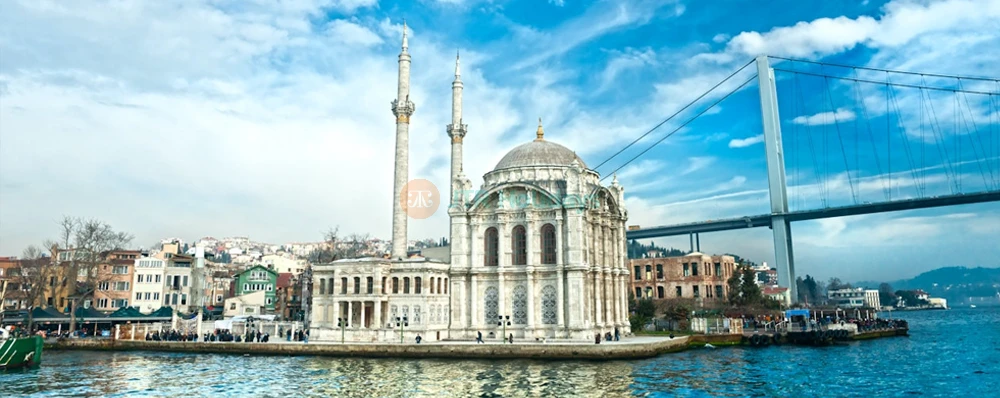 Bosphorus Sightseeing Cruise Istanbul | Explore the City's Beauty from the Water - JTR Holidays - Image 4 of 5