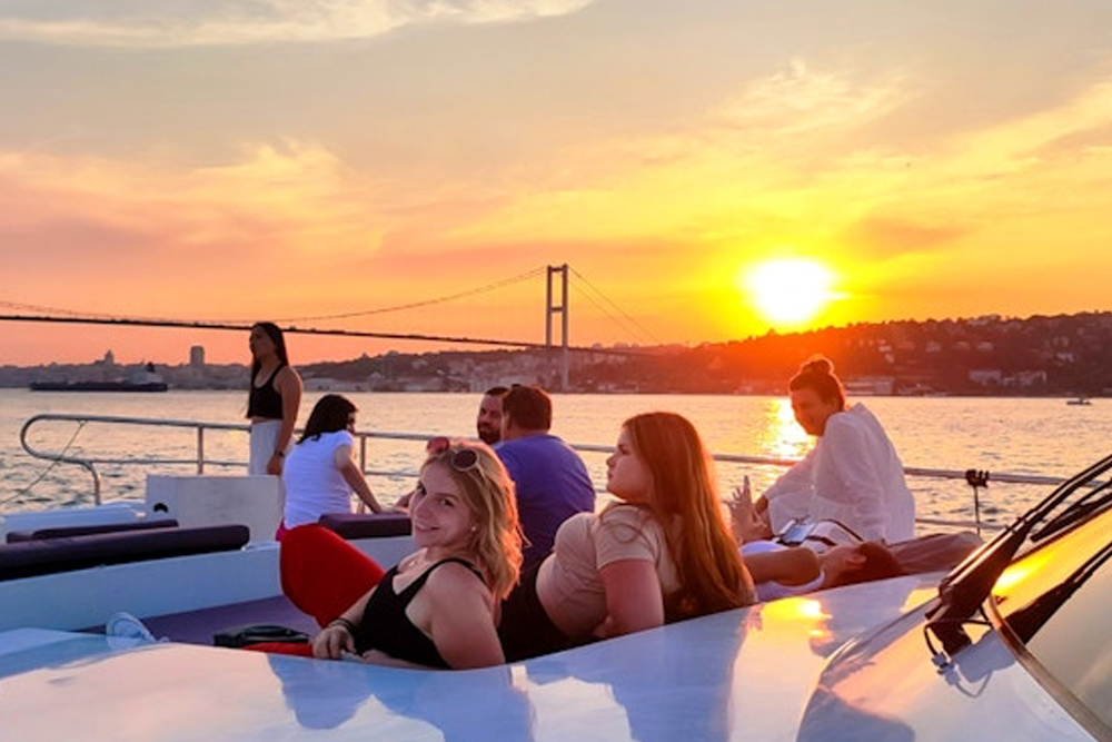 博斯普鲁斯海峡观光游船伊斯坦布尔 - Image 9 of 9