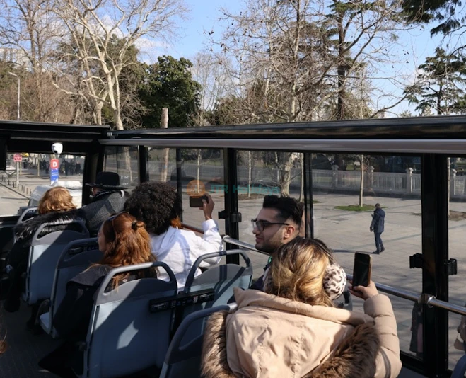 Istanbul Hop-On Hop-Off Bus Tour | Explore Istanbul at Your Own Pace - JTR Holidays - Image 2 of 5