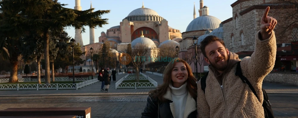 Istanbul Hop-On Hop-Off Bus Tour | Explore Istanbul at Your Own Pace - JTR Holidays - Image 4 of 5