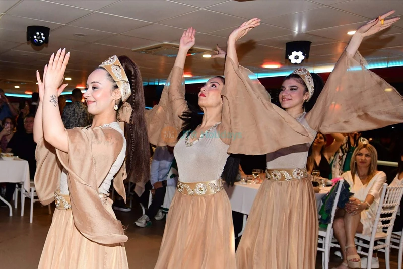 Bosphorus Dinner Cruise with Turkish Night Show | Istanbul Night Experience - JTR Holidays - Image 10 of 10