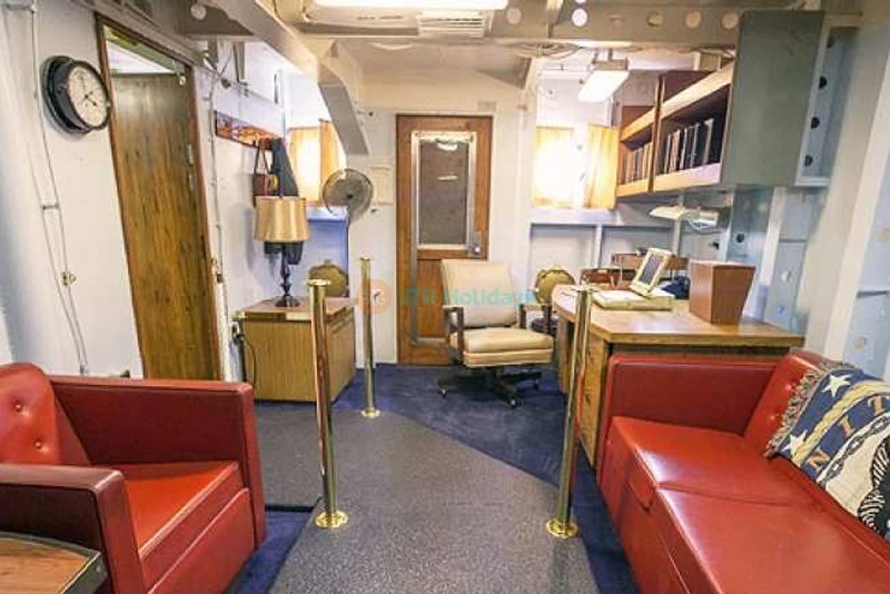 Battleship Missouri Memorial in Hawaii - Image 6 of 7