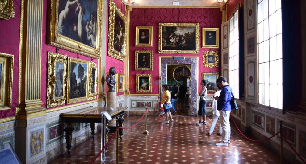 Pitti Palace and Boboli Gardens ticket in Florence - Book your Pitti Palace and Boboli Gardens ticket and explore Florence’s royal heritage. Discover stunning Renaissance art, grand palace rooms, and breathtaking gardens. Admire masterpieces by Raphael and stroll through historic fountains and statues. A must-visit for art, history, and nature lovers! Pitti Palace and Boboli Gardens ticket in Florence - Image 1 of 5