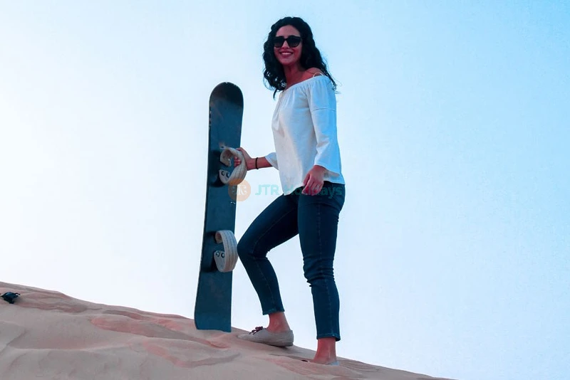 Desert Safari Abu Dhabi with BBQ Dinner - Image 7 of 10