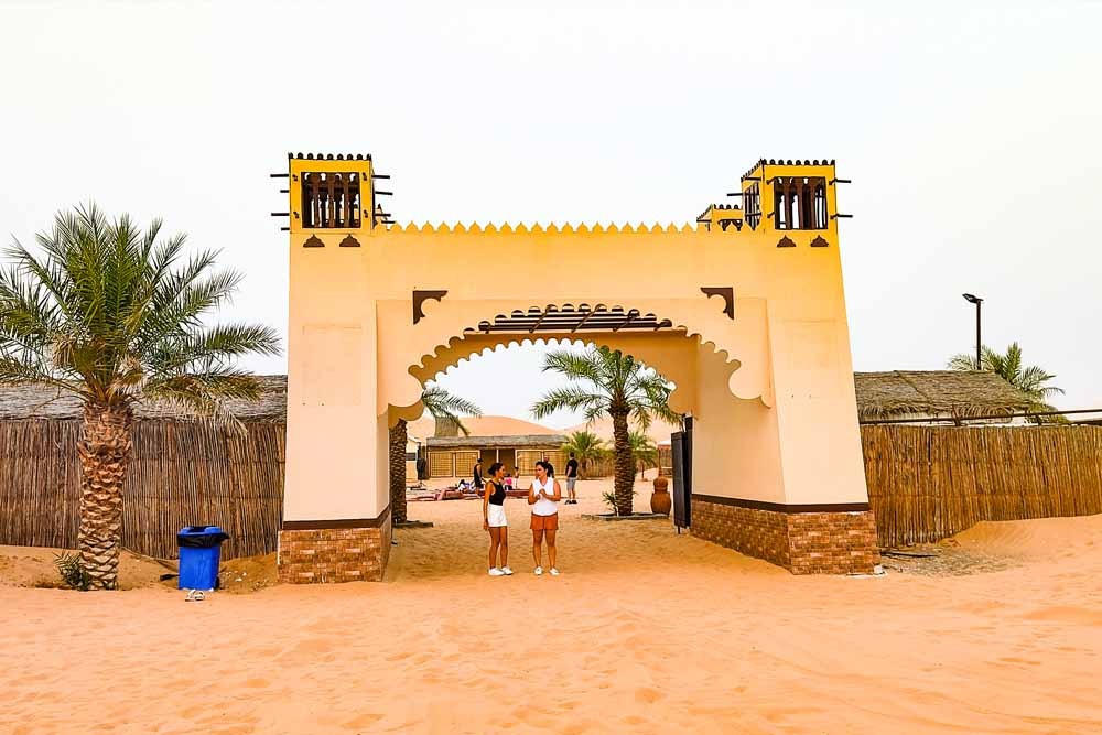 Desert Safari Abu Dhabi with BBQ Dinner - Image 8 of 10