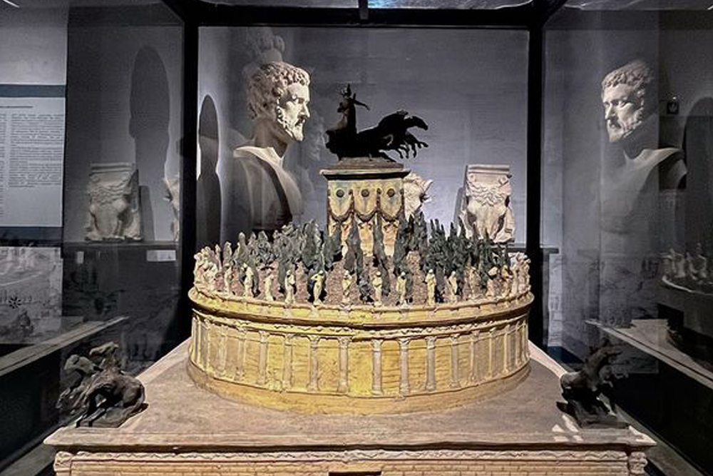 The National Museum of Castel Sant'Angelo in Rome - Book your National Museum of Castel Sant'Angelo ticket and explore a historic fortress in Rome. Discover Renaissance art, ancient weapons, and secret passages. Enjoy stunning views of the Tiber River from the terrace. Plan your visit today for a journey through Rome's rich history. The National Museum of Castel Sant'Angelo in Rome - Image 4 of 5
