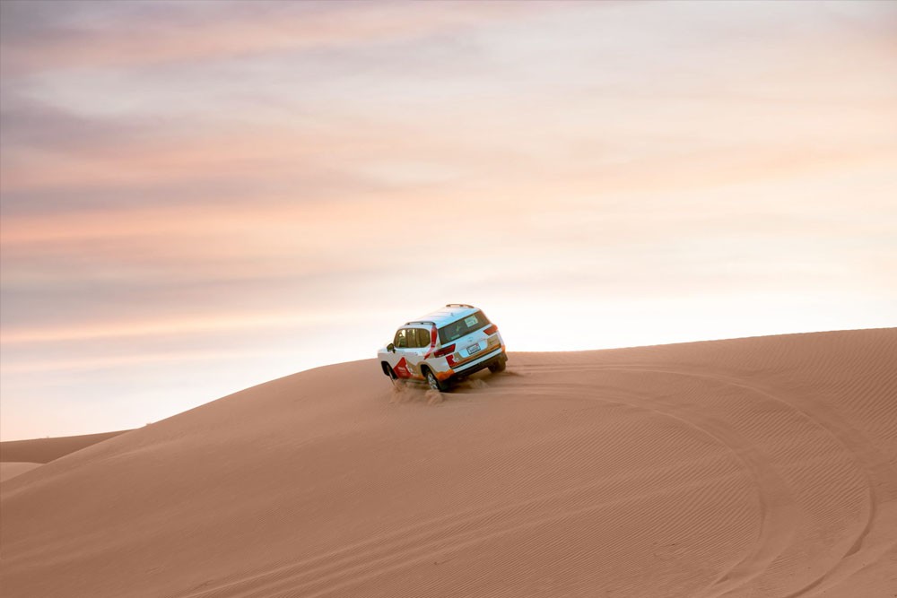 Desert Safari Abu Dhabi with BBQ Dinner - Image 9 of 10