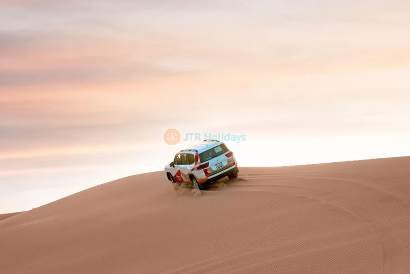 Desert Safari Abu Dhabi with BBQ Dinner - Image 9 of 10