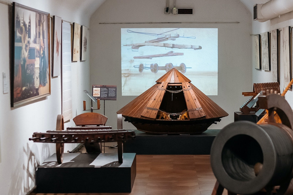 Leonardo da Vinci Museum Ticket in Rome - Get your Leonardo da Vinci Museum ticket in Rome and explore the genius of this Renaissance master. Discover interactive machines, life-size inventions, and famous artworks. Learn about his scientific studies, engineering designs, and artistic masterpieces. Book your tickets online for an immersive experience in Rome. Leonardo da Vinci Museum Ticket in Rome - Image 2 of 5