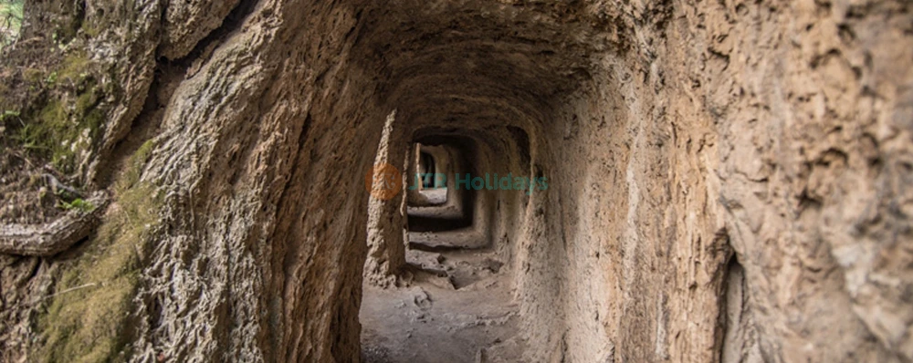 Villa Gregoriana Park Ticket in Rome - Image 3 of 5