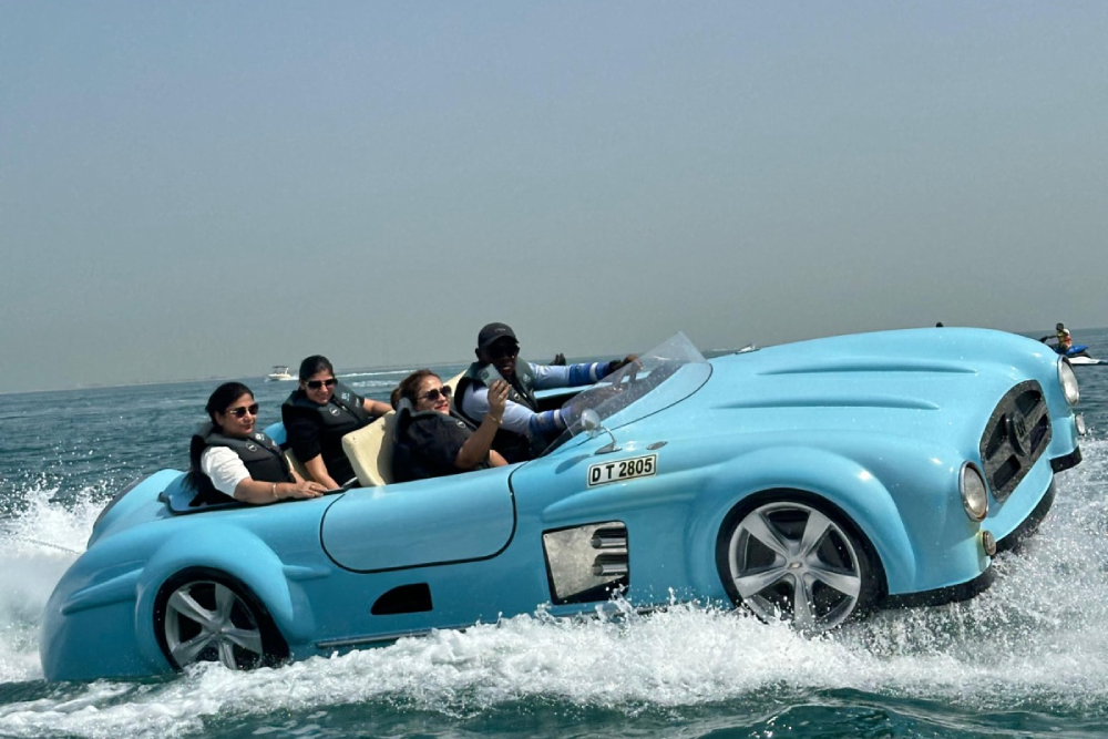 Jet Car Dubaï Jumeirah - Image 4 of 7