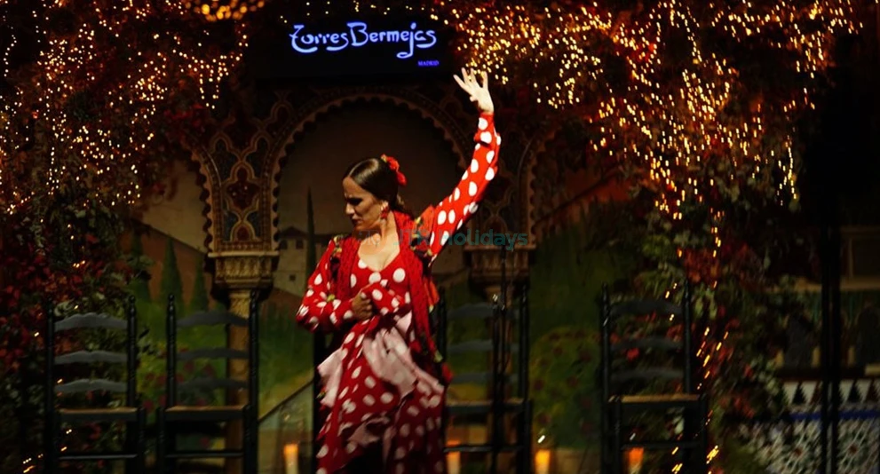 Tablao Flamenco Torres Bermejas en Madrid - Imagen 1 de 5