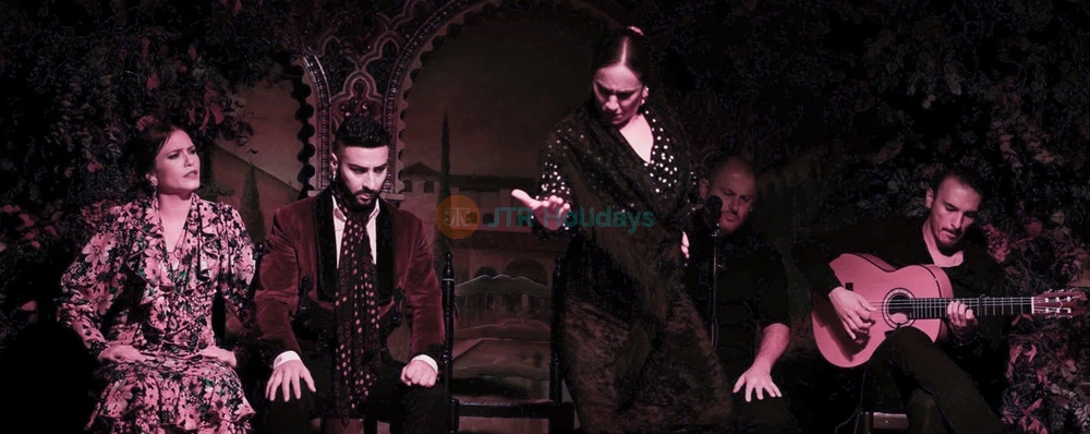 Tablao Flamenco Torres Bermejas en Madrid - Imagen 3 de 5