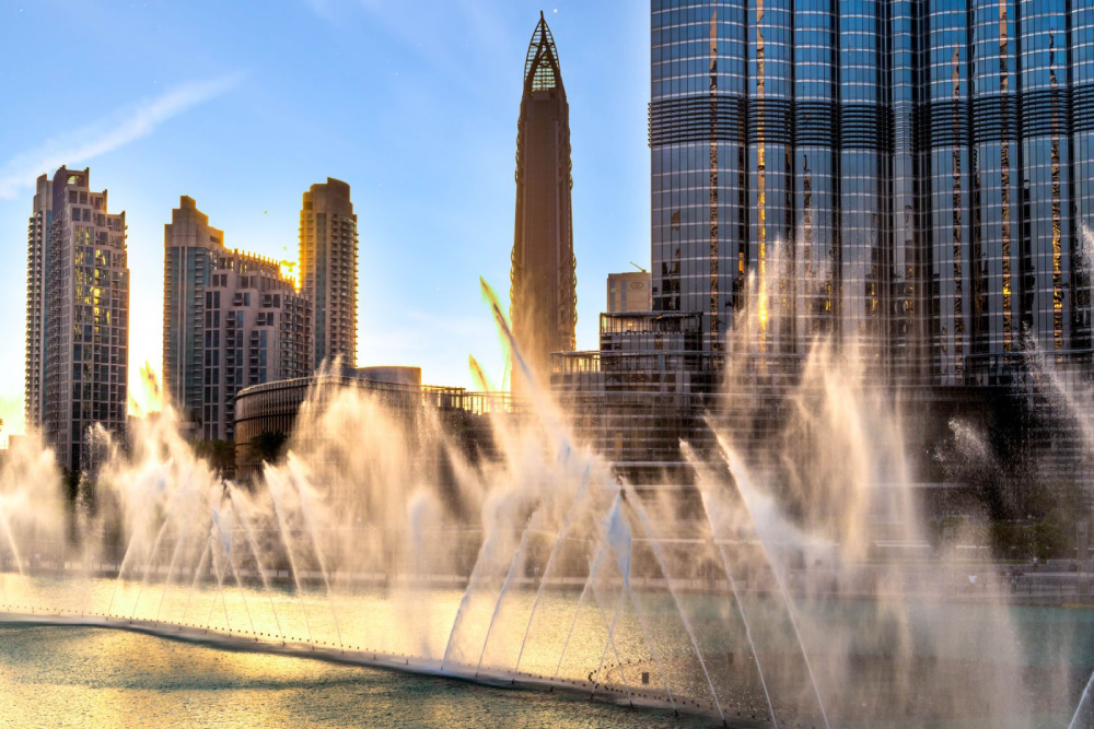 Dubai Fountains Boardwalk & Abra Ride - Image 4 of 5